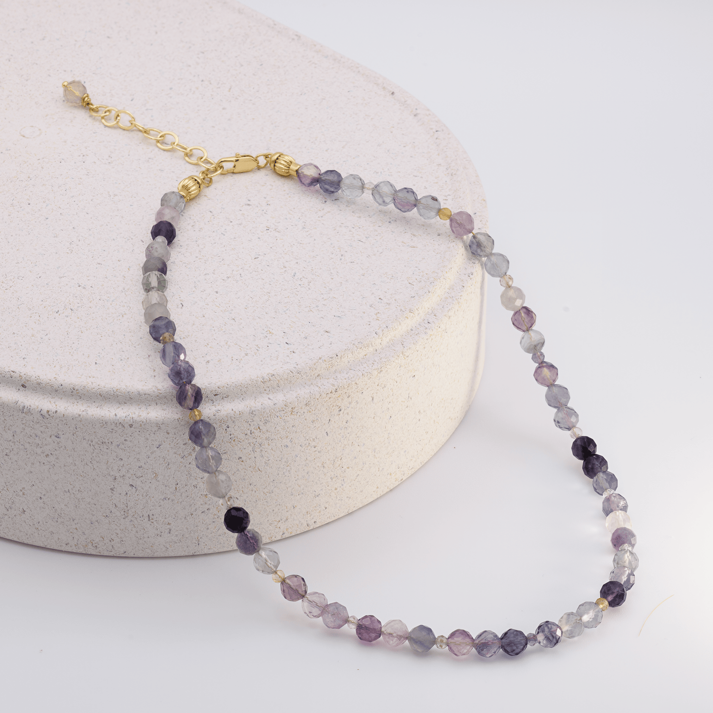 Perlenkette Fluorit im Styling mit MAVEMO Charms