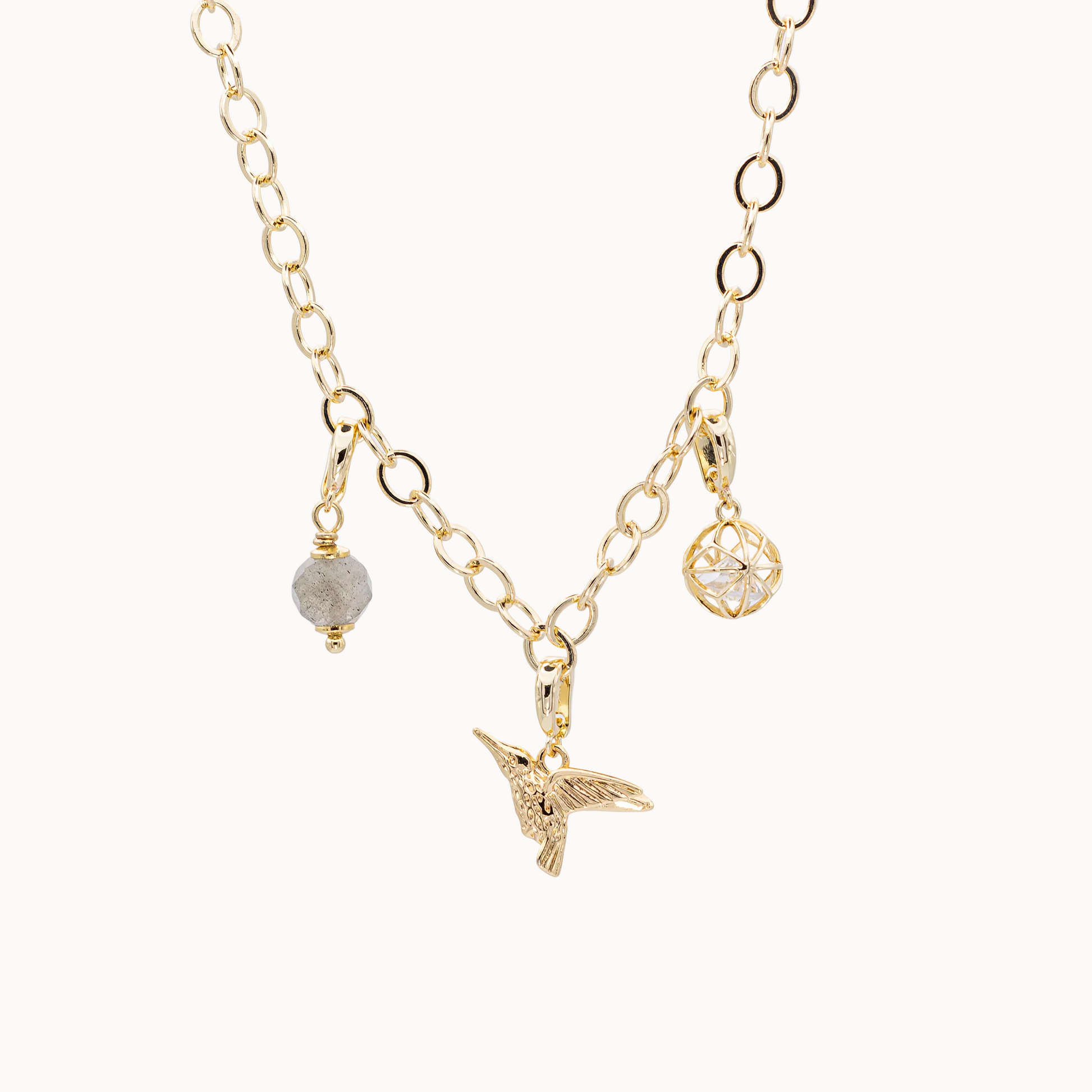 Basiskette mit Charms Käfigkugel mit Zirkon, Kolibri und Steinperle als Kombinationsbeispiel – modularer Schmuck MAVEMO Elements